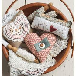 Bowl Me Over - A Bounty of Tiny Pillows to Enjoy Every Day, Debbie Busby - Martingale Martingale - 7