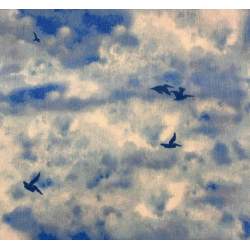 Wilmington Prints Reel Emin by Wade Butler, Tessuto Azzurro con Nuvole Bianche e Uccelli Wilmington Prints - 1