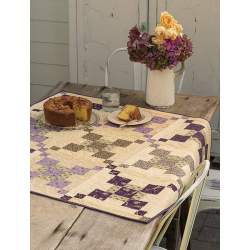 Pat Sloan's Tantalizing Table Toppers, A Dozen Eye-Catching Quilt to Perk Up Your Home Martingale - 11