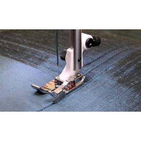 Piedino Patchwork con guida laterale a 1/4" o 6mm - Husqvarna Viking 1/4" Edge Stitching Foot Husqvarna Viking - 1