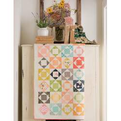 Moda All-Stars - All-Time Favorites - 14 Quilts from Blocks We Love by Lissa Alexander Martingale - 10