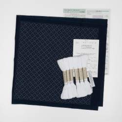 Kit Sashiko blu navy prestampato con fiore ricamato tecnica Ichimoku sashi Olympus - 2