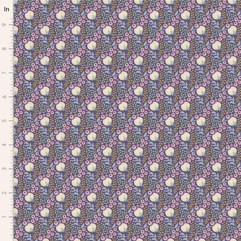 Tilda Sanctuary Cottonfield Eggplant, Tessuto Blu Melanzana con fiori di cotone Tilda Fabrics - 1