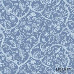 Tree of Life Budding Branches Woodland Pastels, Tessuto Azzurro con Rami in Gemmazione - Lyberty Fabrics Liberty Fabrics - 1